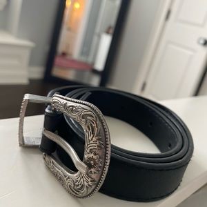 Brandy Melville belt